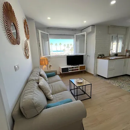 The Traveller's House Con Vistas A Playa La Caleta 加的斯