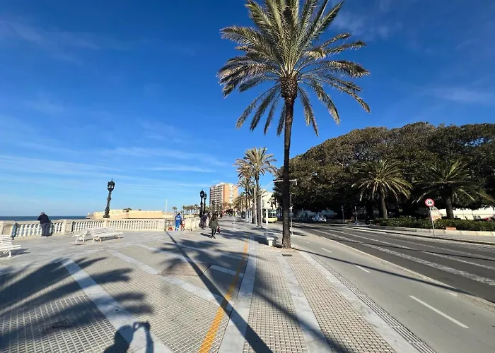 The Traveller's House Con Vistas A Playa La Caleta *