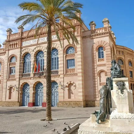 The Traveller's House Con Vistas A Playa La Caleta Apartamento