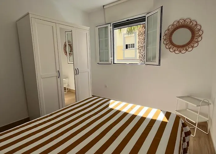 The Traveller's House Con Vistas A Playa La Caleta * Cádiz