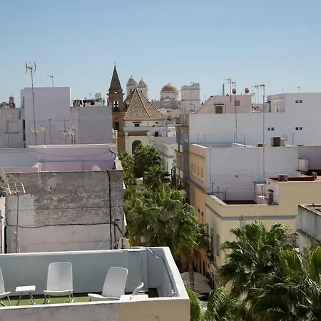 The Traveller's House Con Vistas A Playa La Caleta