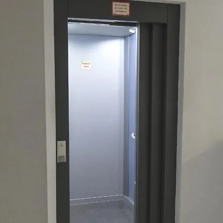 The Traveller's House Con Vistas A Playa La Caleta * Cádiz